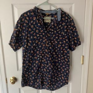Men’s button down short sleeve